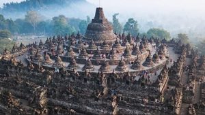 candi-borobudur-tidak-lagi-menjadi-7-keajaiban-dunia-ini-faktanya-kfa